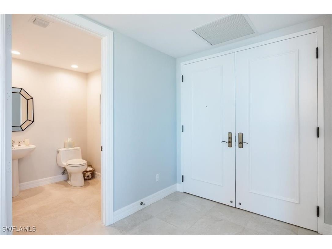 295 Grande Way #702 Naples FL 34110 225079851 image23