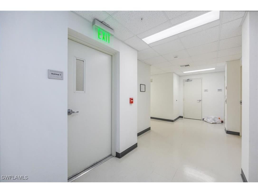 295 Grande Way #702 Naples FL 34110 225079851 image25