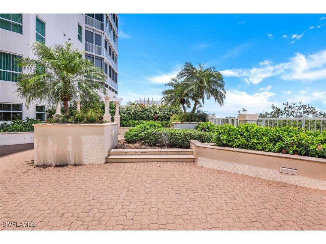 295 Grande Way #T-05 Naples FL 34110 226000677 image30