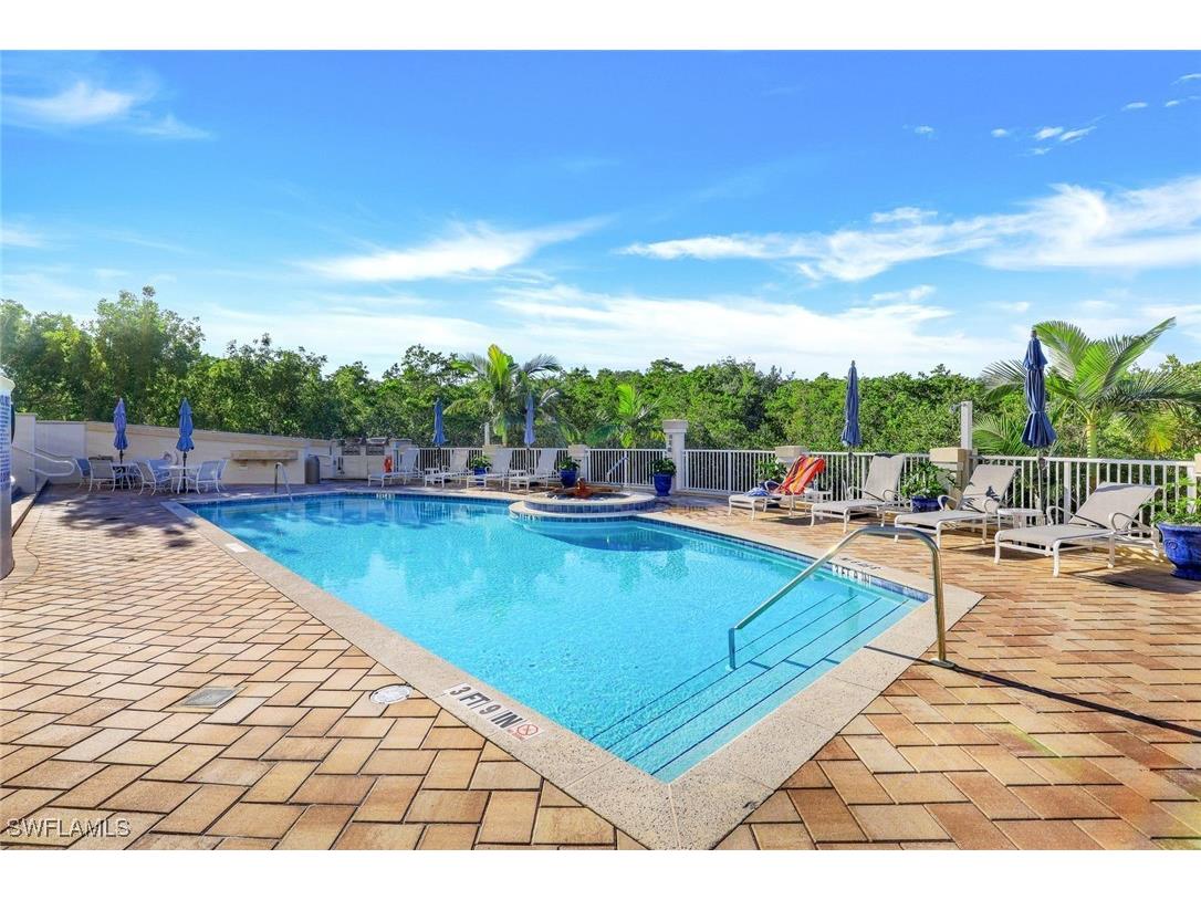 295 Grande Way #T-05 Naples FL 34110 226000677 image32