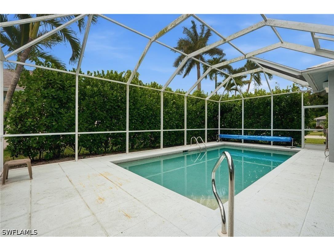 295 Stanhope Circle Naples FL 34104 226025417 image40