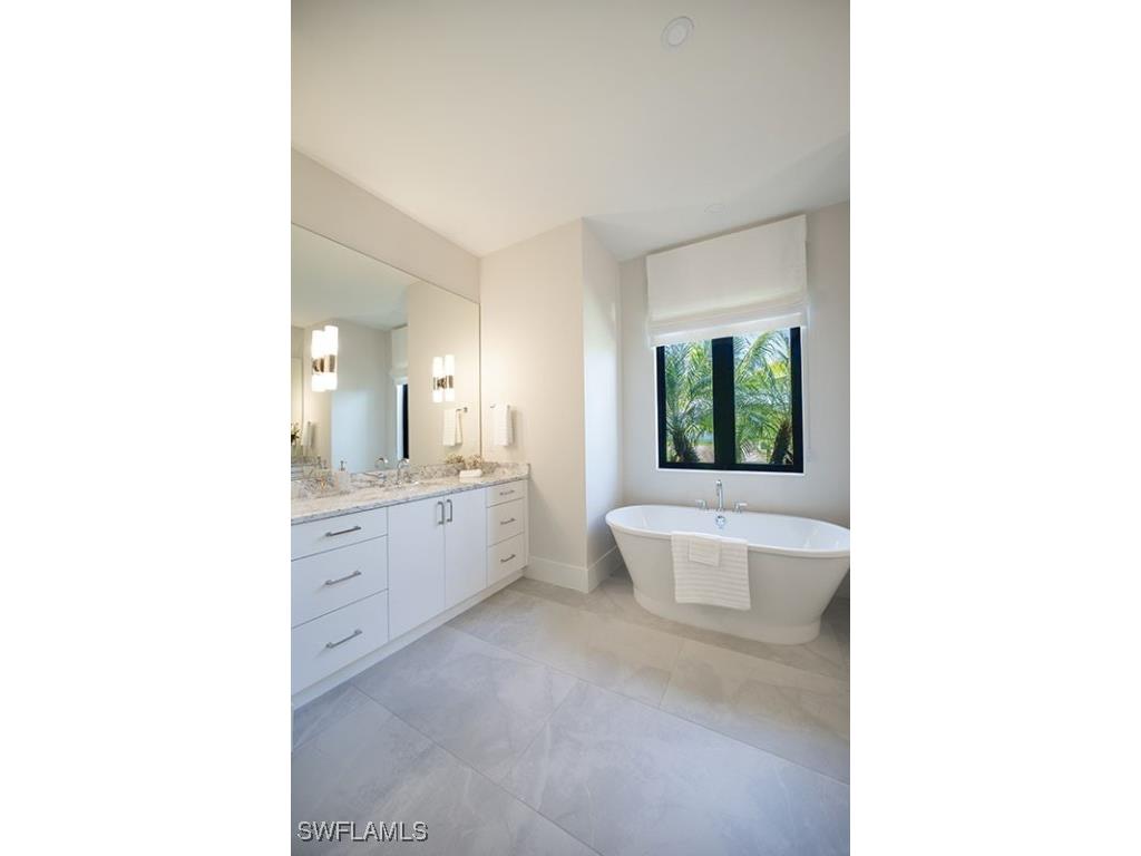 2950 Coco Lakes Way Naples FL 34105 225061938 image21