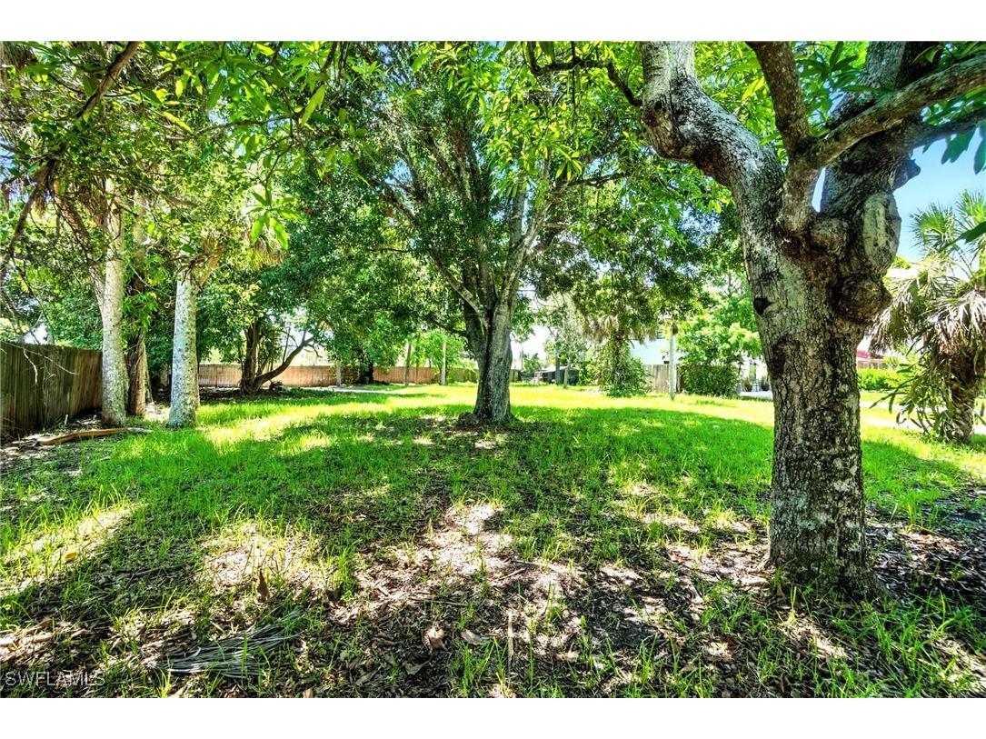 2960 Gordon Street Naples FL 34112 225061587 image3