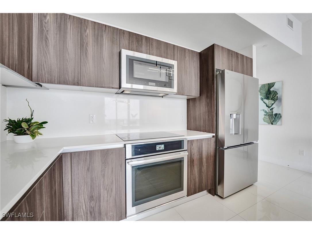  Aventura FL 33180 225078216 image21