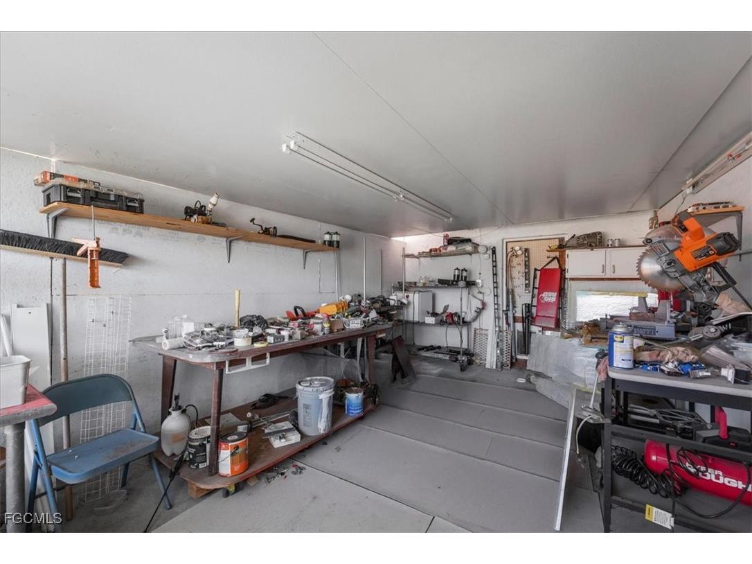 2960 Renee Court Fort Myers FL 33905 2025023109 image38