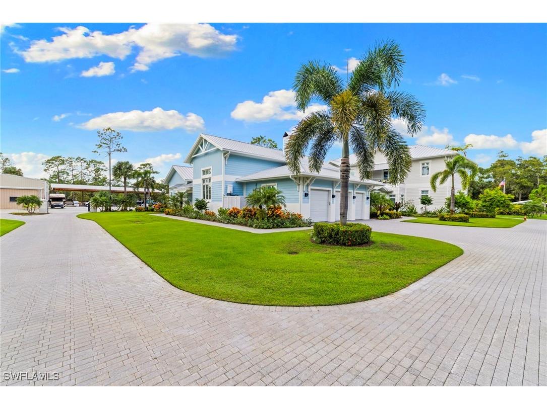 2961 Sanborn Avenue Naples FL 34120 225076167 image1