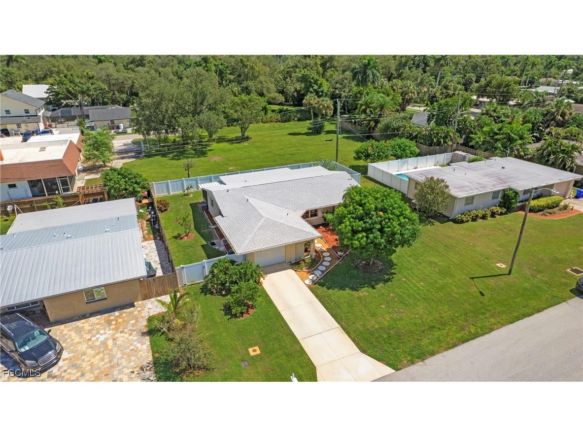 2963 Holly Road Fort Myers FL 33901 2025012413 image1