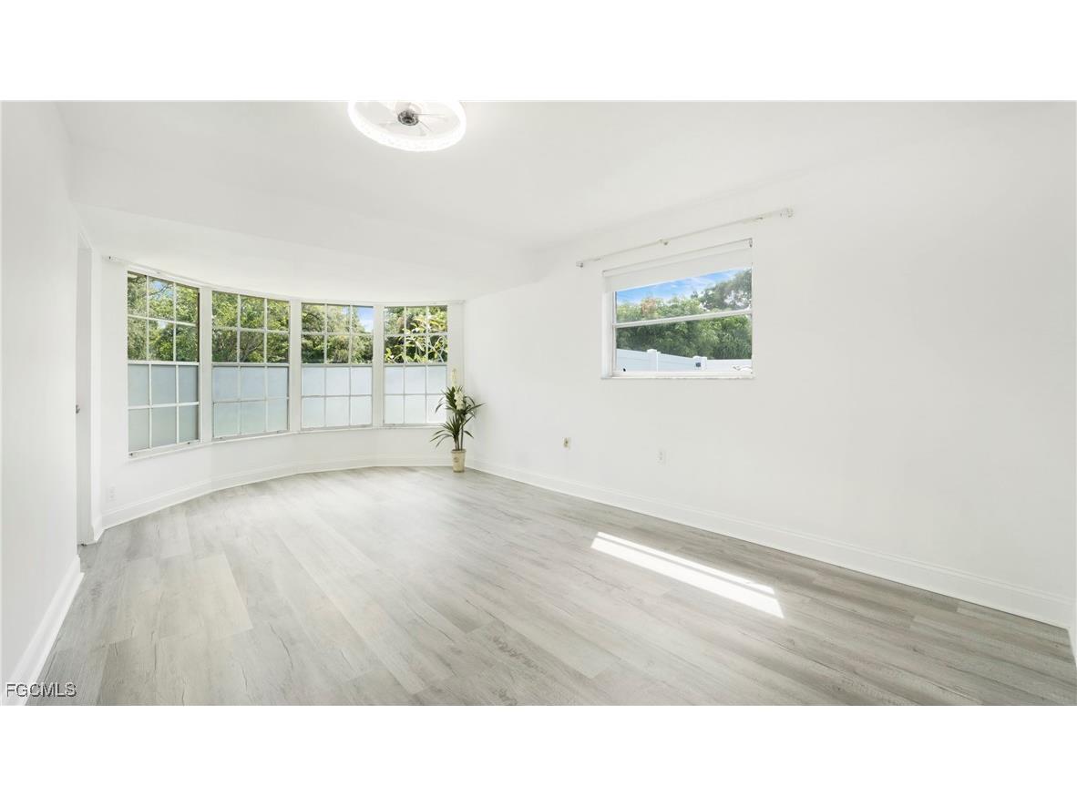 2963 Holly Road Fort Myers FL 33901 2025012413 image12