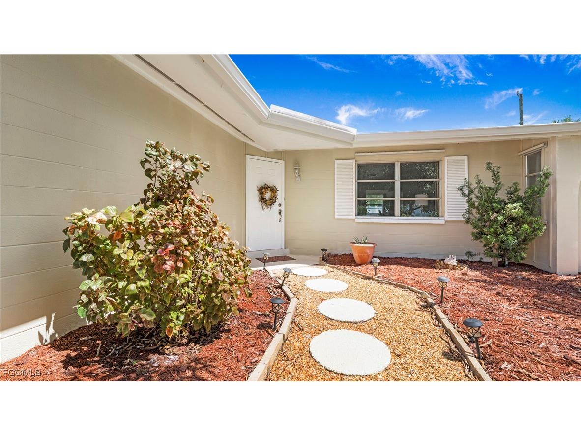 2963 Holly Road Fort Myers FL 33901 2025012413 image2