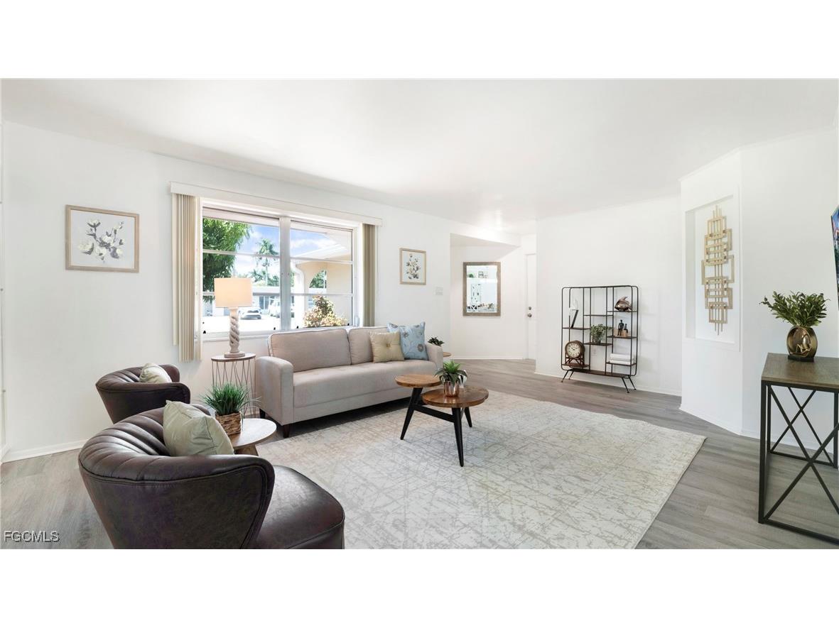 2963 Holly Road Fort Myers FL 33901 2025012413 image3