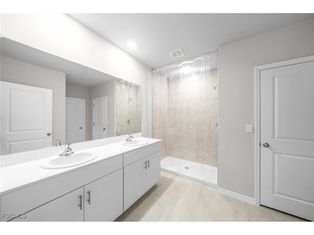 2965 Ernest Way Fort Myers FL 33905 2026002840 image17