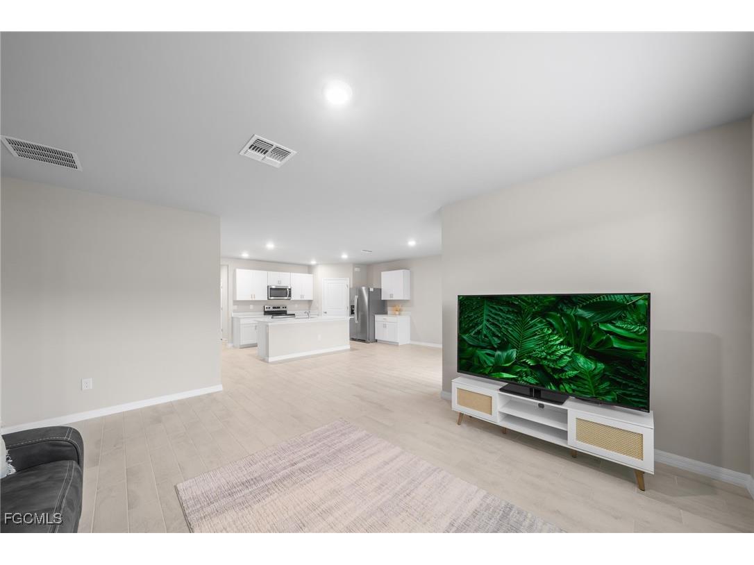 2965 Ernest Way Fort Myers FL 33905 2026002840 image5