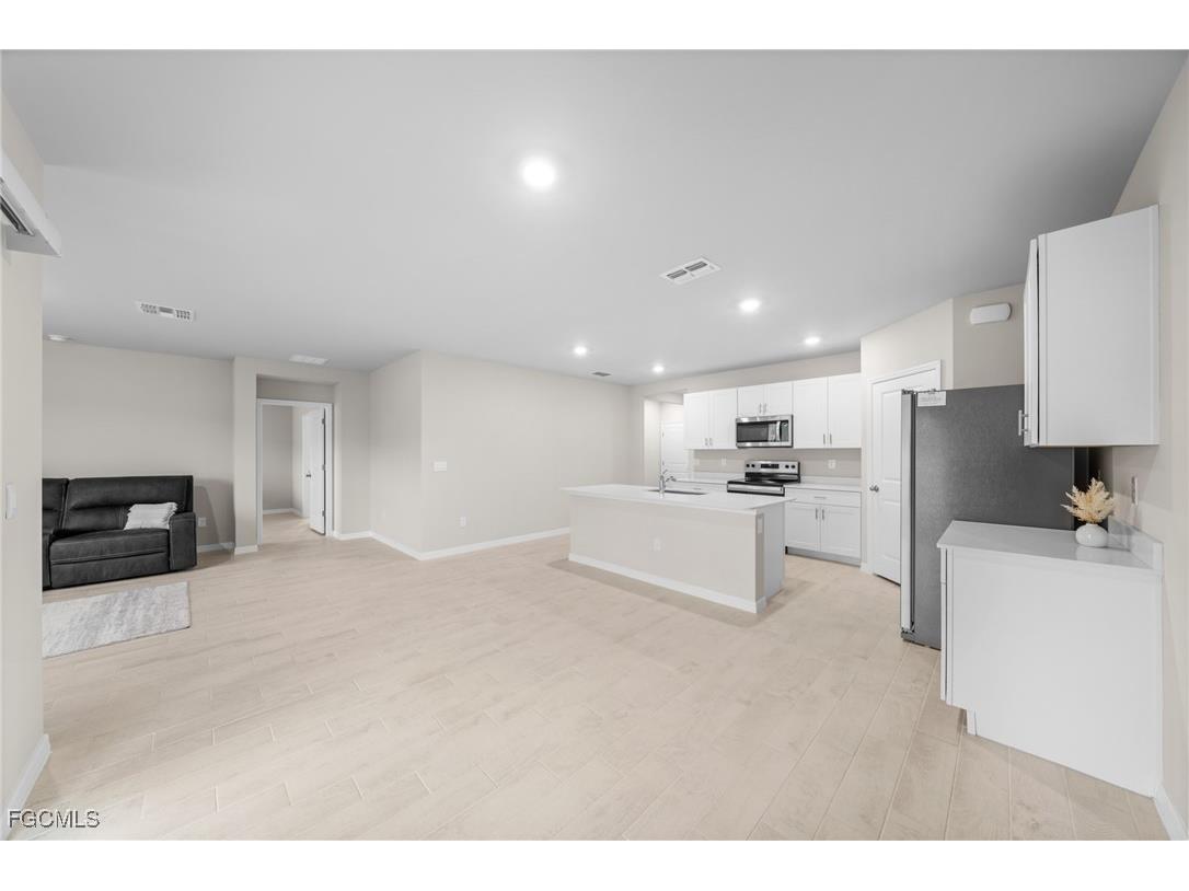 2965 Ernest Way Fort Myers FL 33905 2026002840 image6