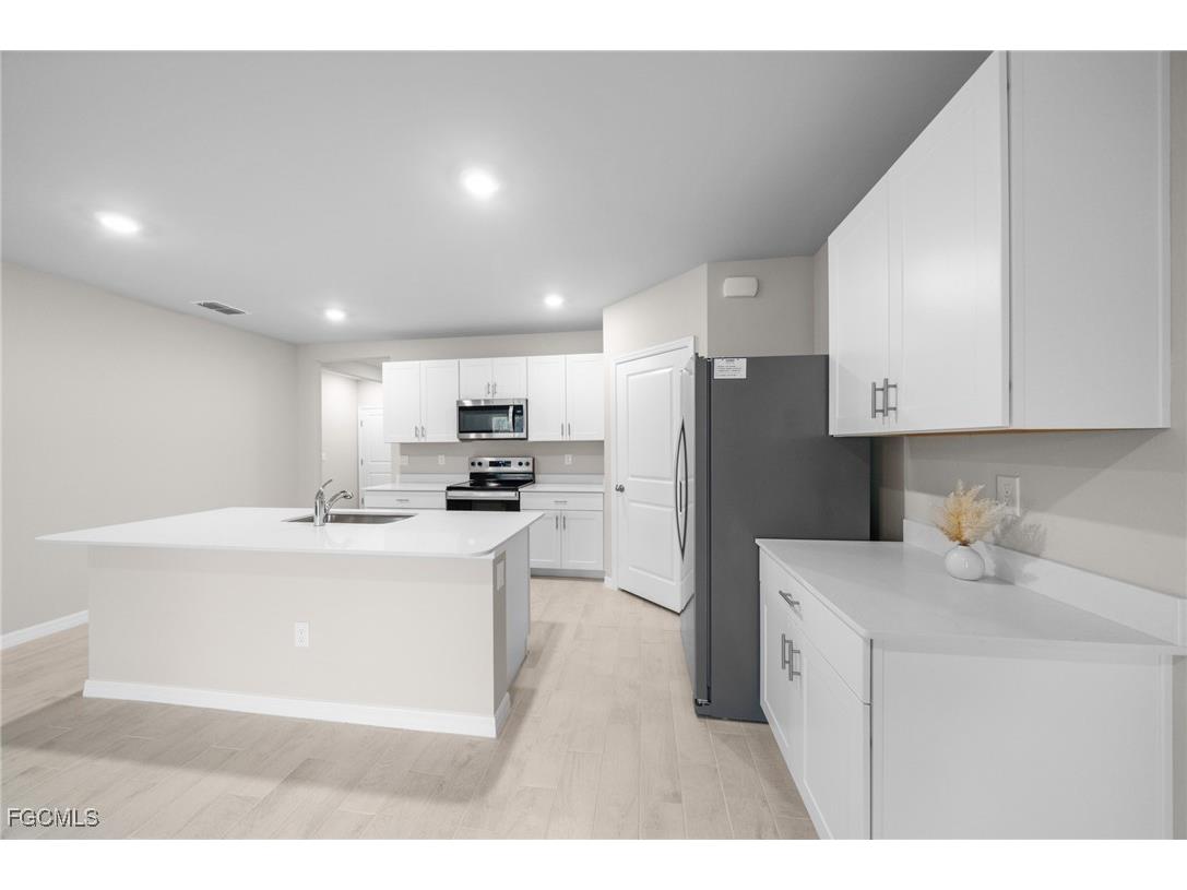 2965 Ernest Way Fort Myers FL 33905 2026002840 image8