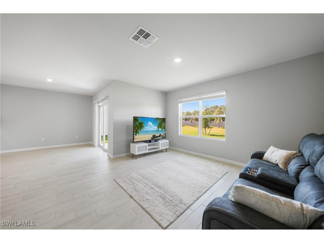 2965 Ernest Way Fort Myers FL 33905 225075217 image12