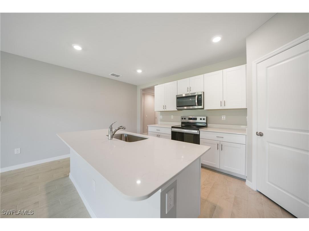 2965 Ernest Way Fort Myers FL 33905 225075217 image5