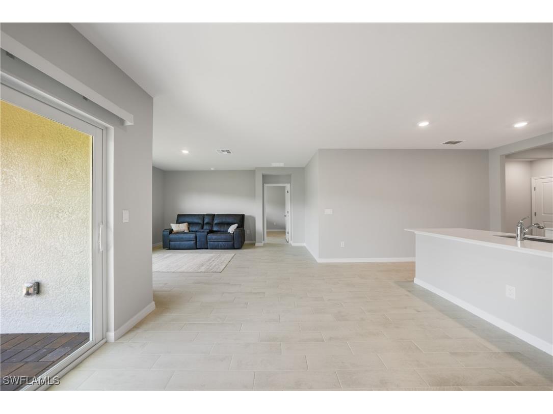 2965 Ernest Way Fort Myers FL 33905 225075217 image8