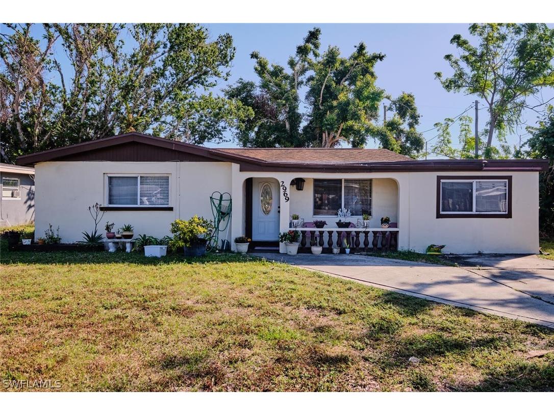 2969 Powell Street Fort Myers FL 33901 223005199 image1