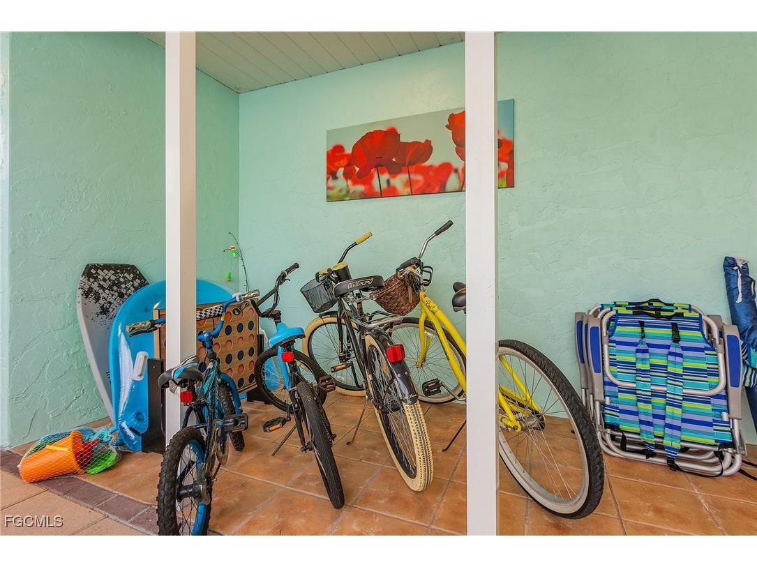 297 Donora Boulevard Fort Myers Beach FL 33931 2025011915 image12