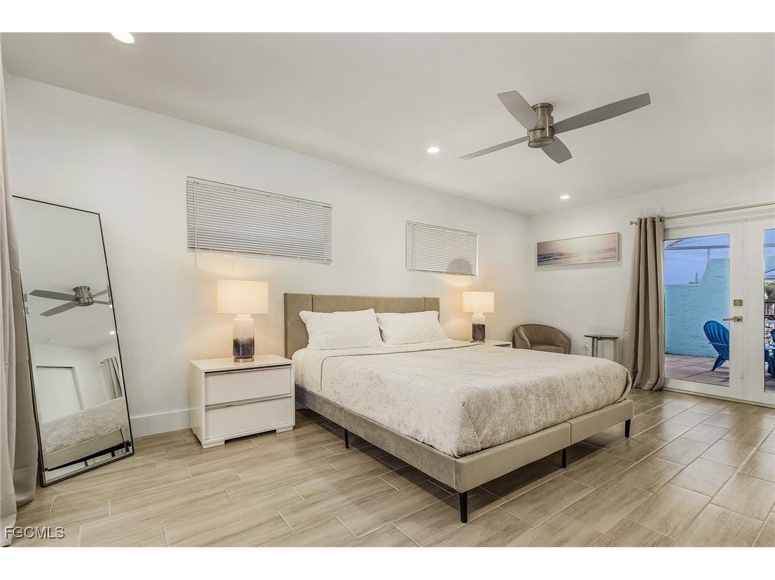 297 Donora Boulevard Fort Myers Beach FL 33931 2025011915 image13
