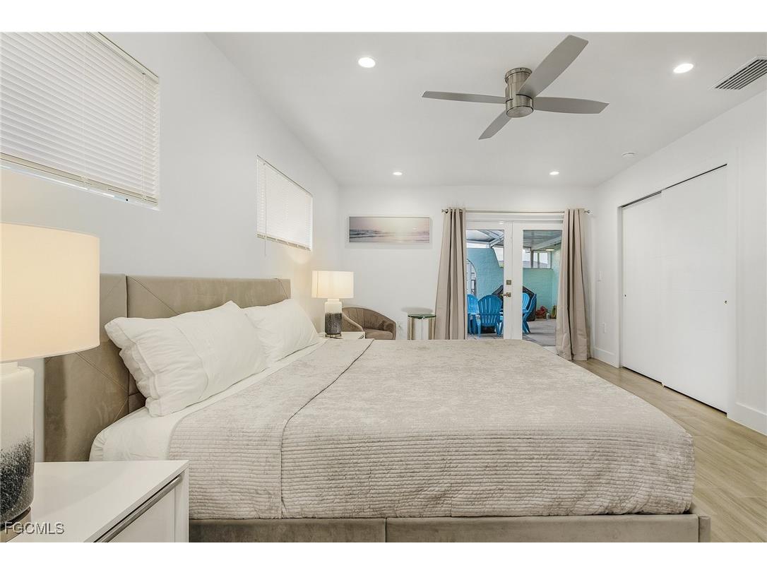 297 Donora Boulevard Fort Myers Beach FL 33931 2025011915 image14