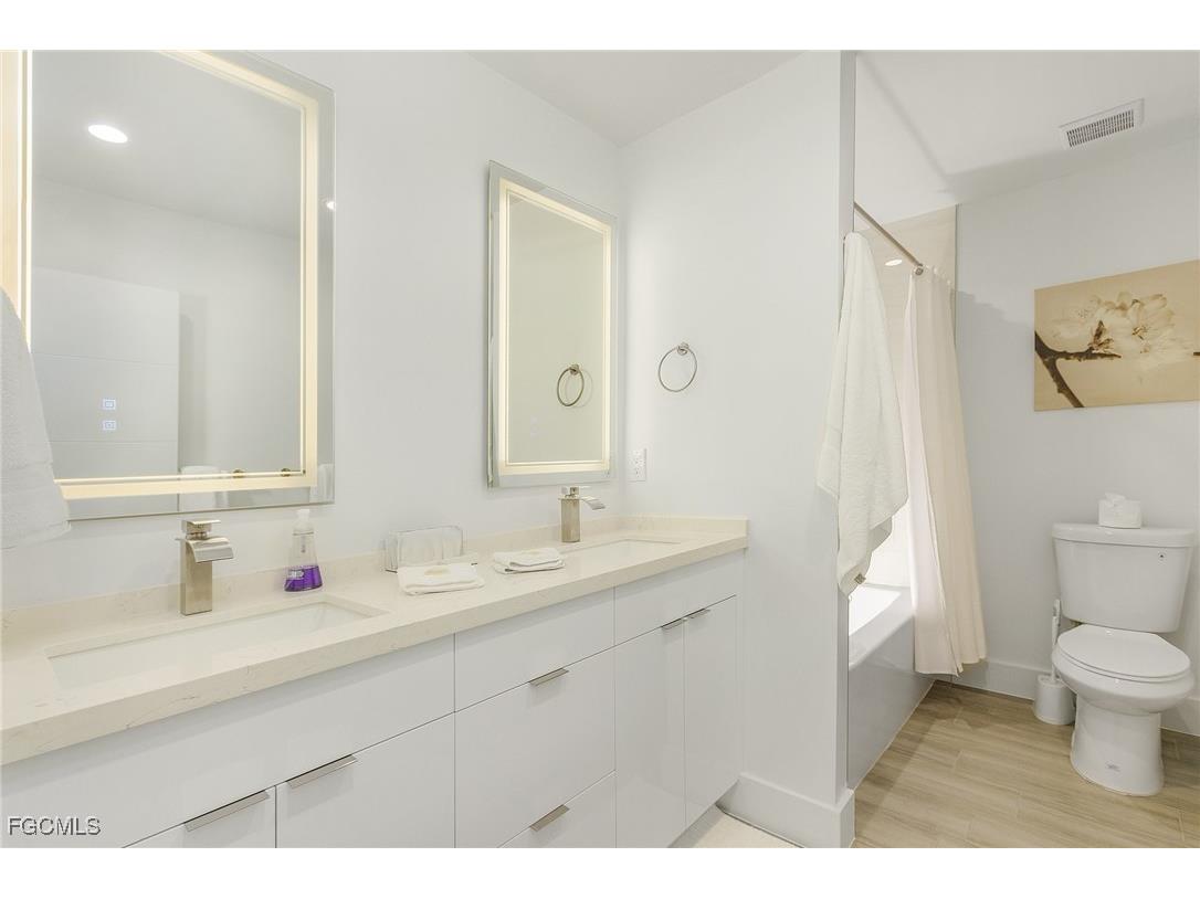 297 Donora Boulevard Fort Myers Beach FL 33931 2025011915 image23