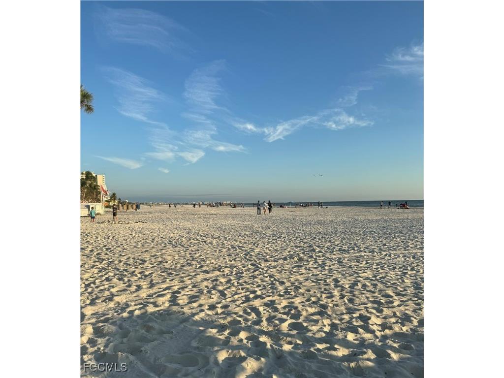 297 Donora Boulevard Fort Myers Beach FL 33931 2025011915 image32