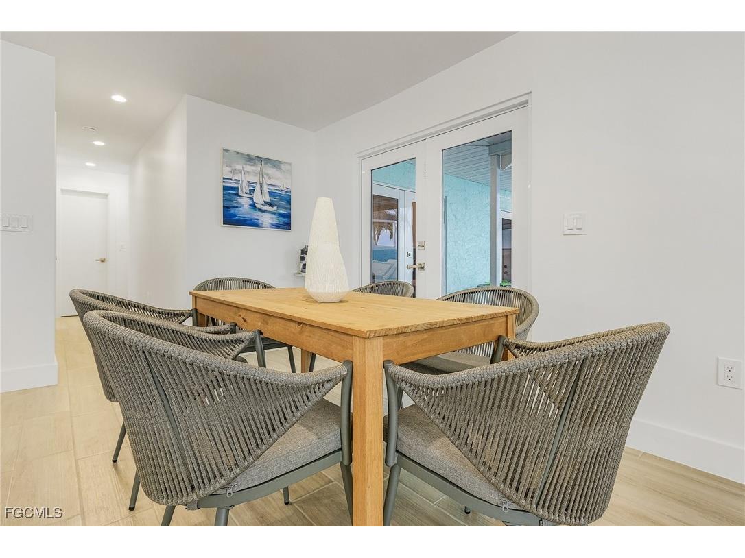 297 Donora Boulevard Fort Myers Beach FL 33931 2025011915 image9