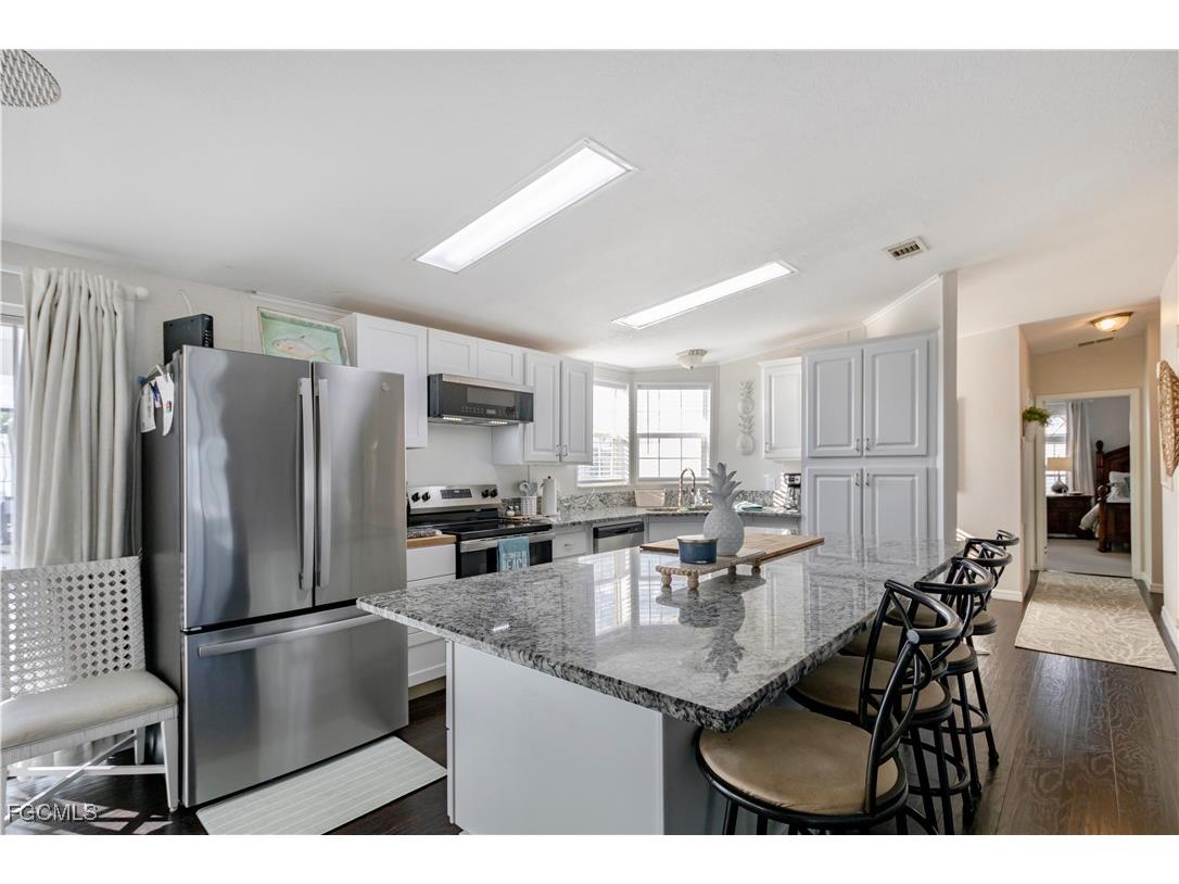 2970 Sloop Lane Saint James City FL 33956 2025016153 image2