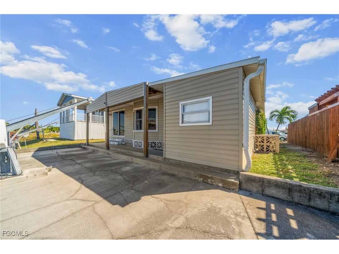 2971 York Road Saint James City FL 33956 2025018989 image17