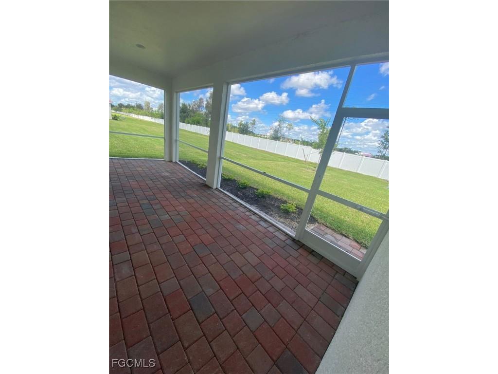 2974 Royal Gardens Avenue Fort Myers FL 33916 2025015599 image13