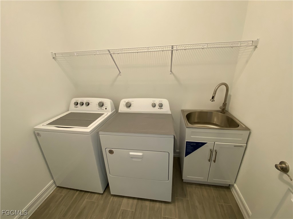 2974 Royal Gardens Avenue Fort Myers FL 33916 2025015599 image17