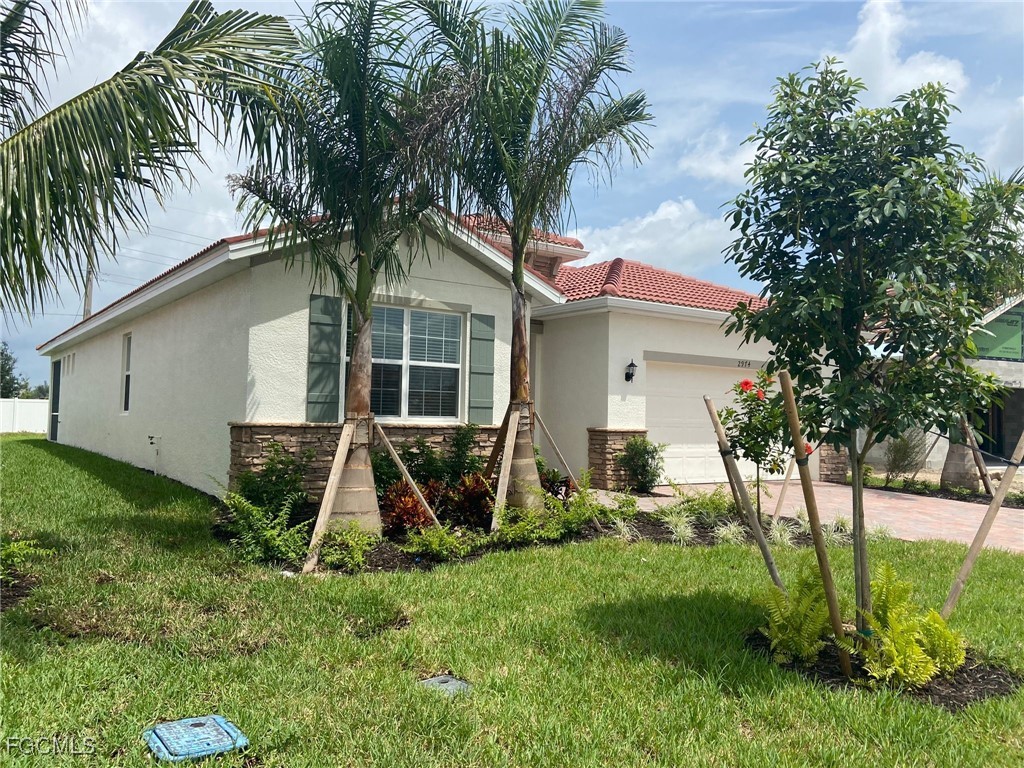 2974 Royal Gardens Avenue Fort Myers FL 33916 2025015599 image3