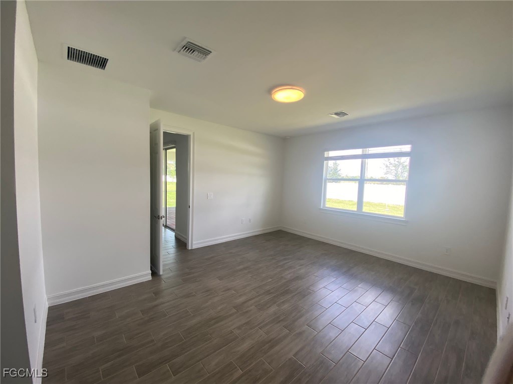 2974 Royal Gardens Avenue Fort Myers FL 33916 2025015599 image9