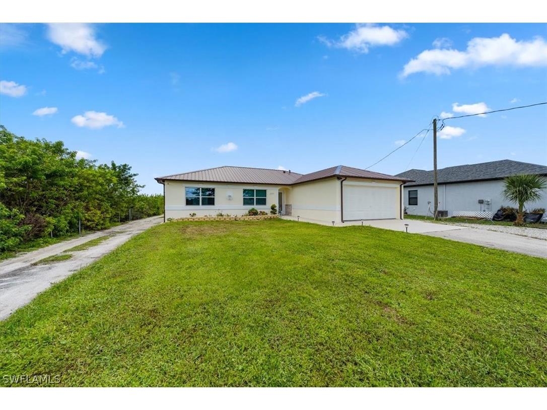 2975 31st Avenue NE Naples FL 34120 223010956 image1