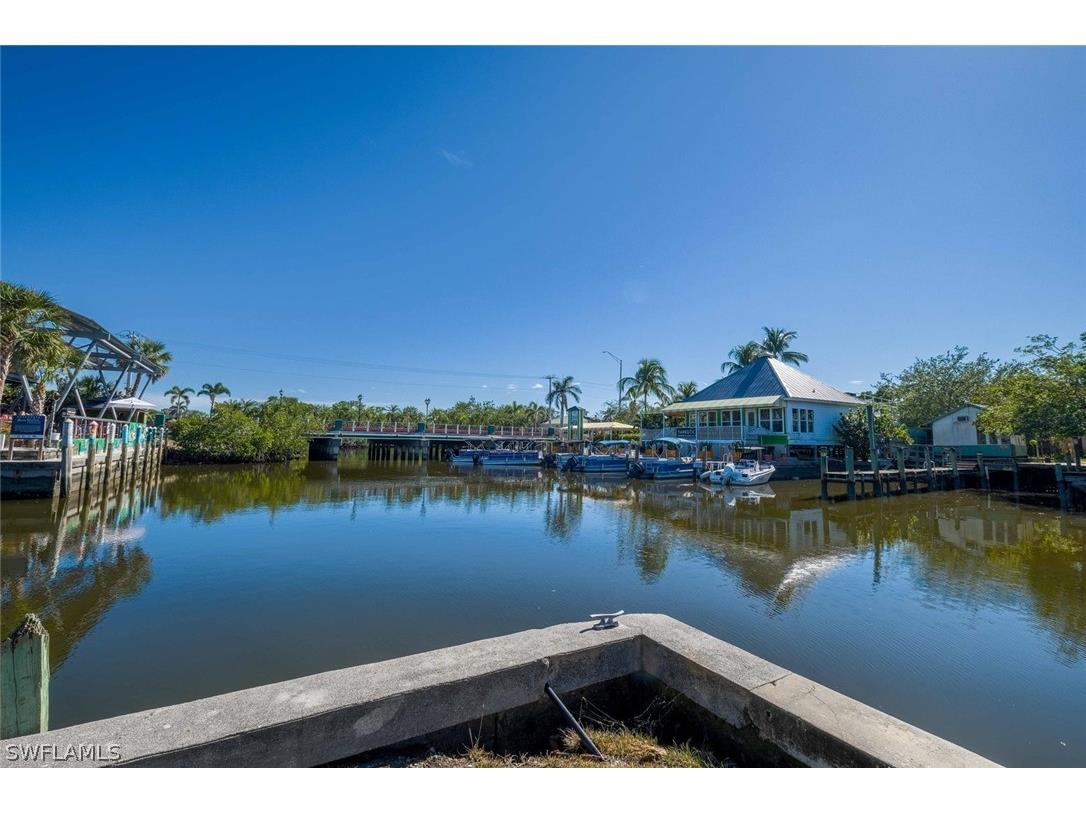 2977 Cypress Street Naples FL 34112 223006955 image1