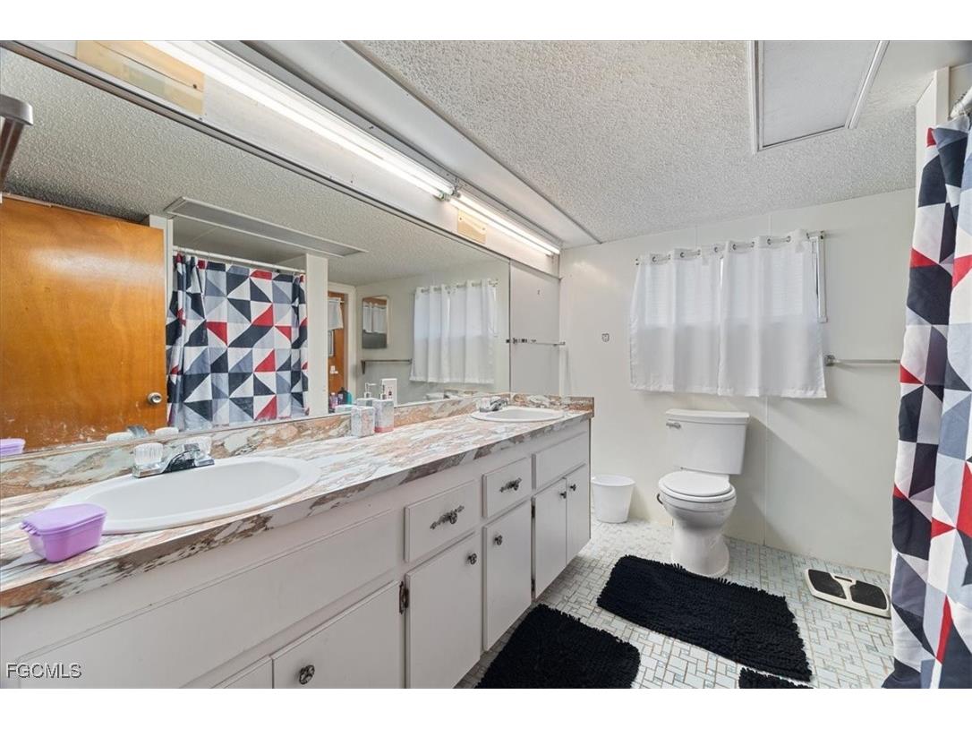 298 Lakeview Drive North Fort Myers FL 33917 2025014538 image12