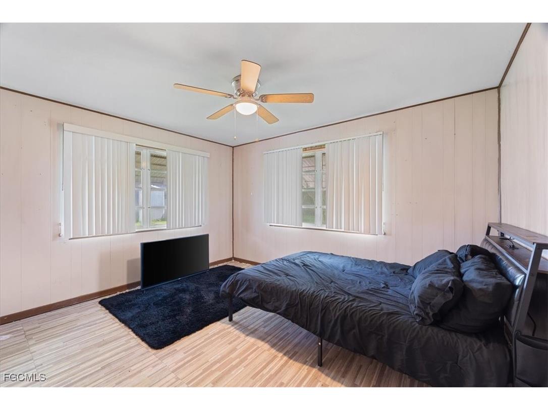 298 Lakeview Drive North Fort Myers FL 33917 2025014538 image13