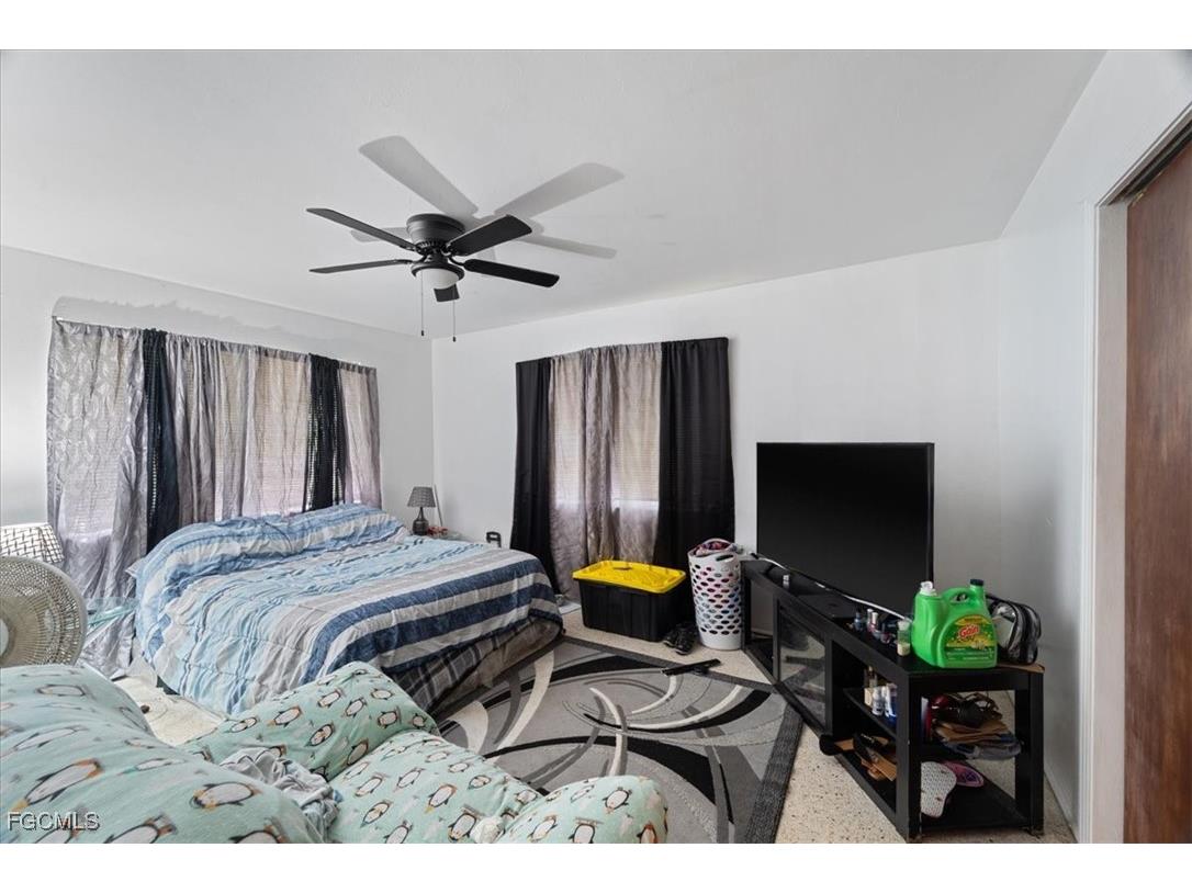 298 Lakeview Drive North Fort Myers FL 33917 2025014538 image15