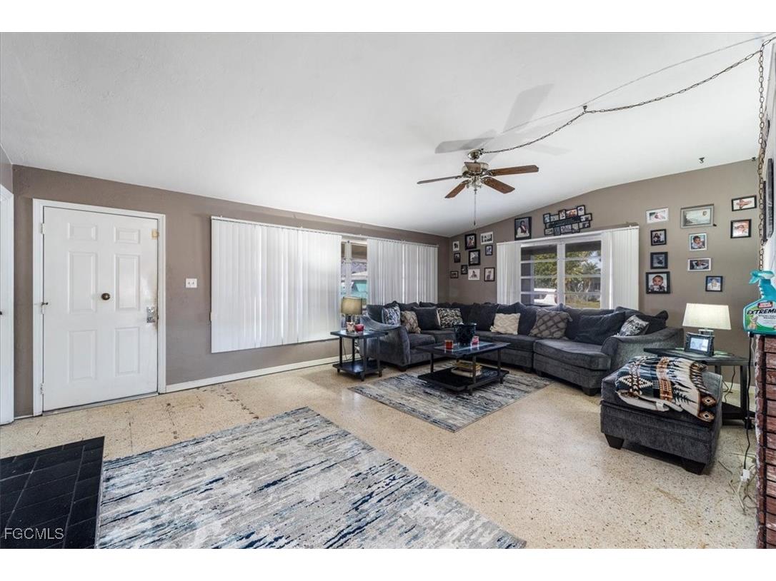 298 Lakeview Drive North Fort Myers FL 33917 2025014538 image21