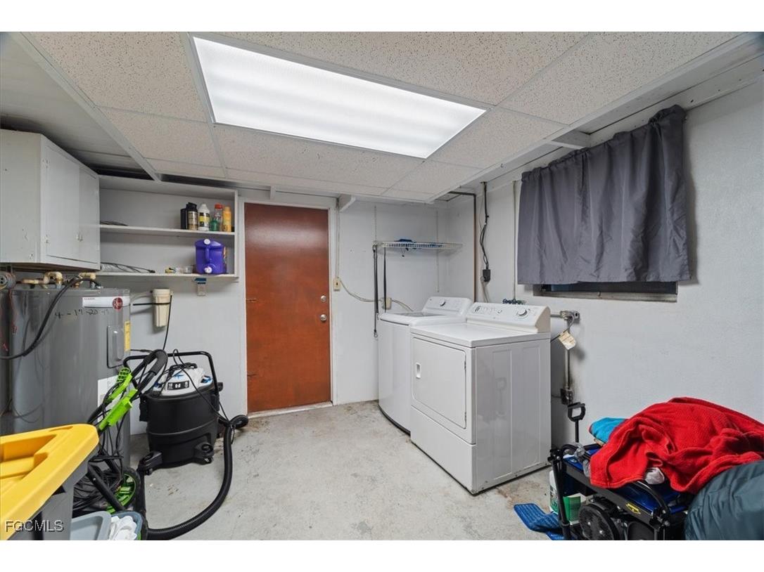 298 Lakeview Drive North Fort Myers FL 33917 2025014538 image8