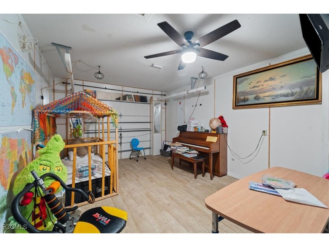2984 Lincoln Boulevard Fort Myers FL 33916 2025011703 image10