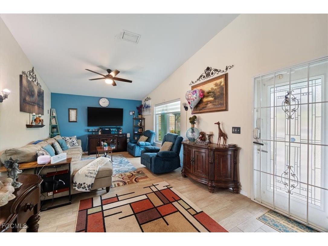 2984 Lincoln Boulevard Fort Myers FL 33916 2025011703 image18