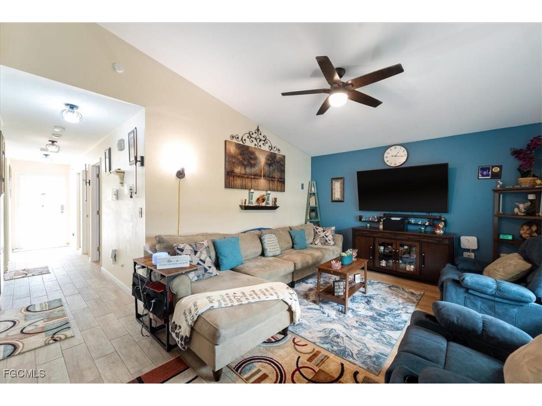 2984 Lincoln Boulevard Fort Myers FL 33916 2025011703 image2