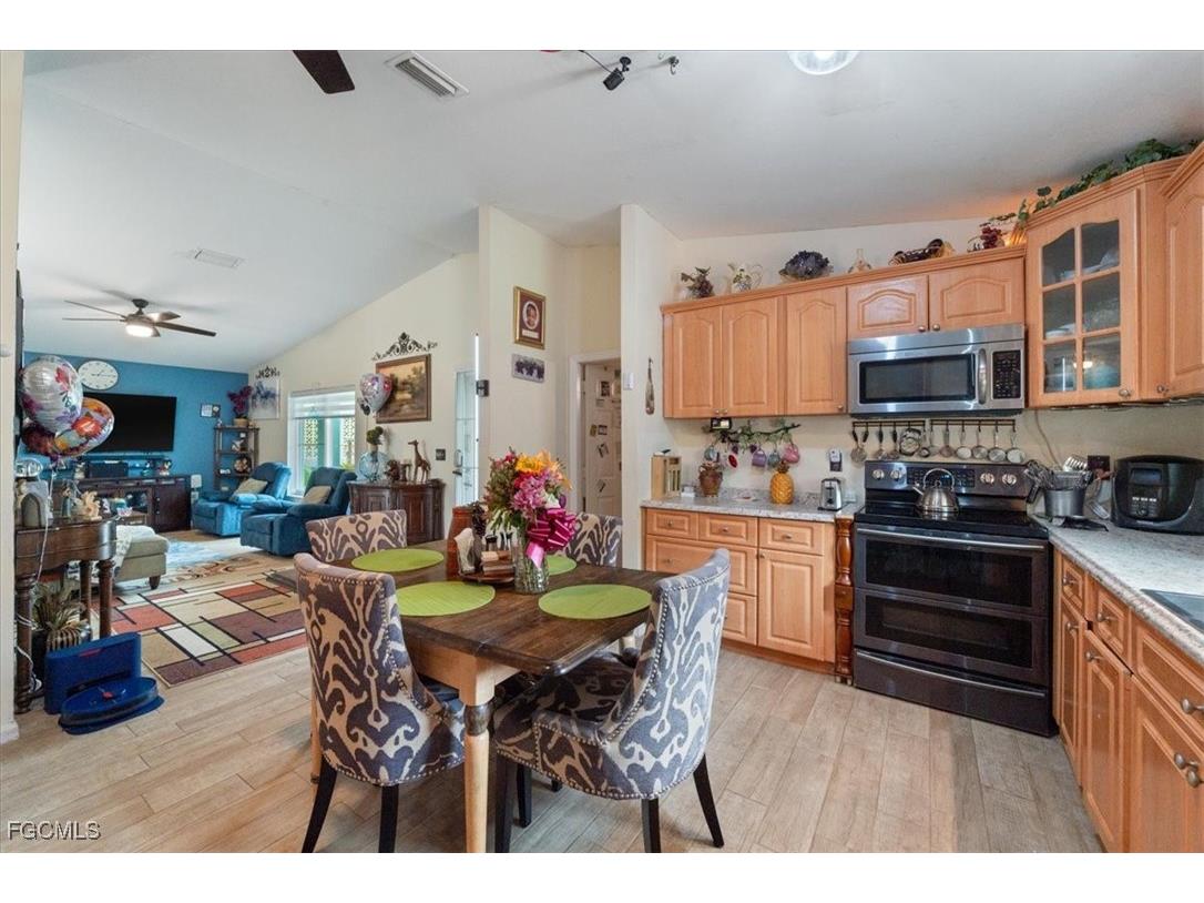 2984 Lincoln Boulevard Fort Myers FL 33916 2025011703 image20