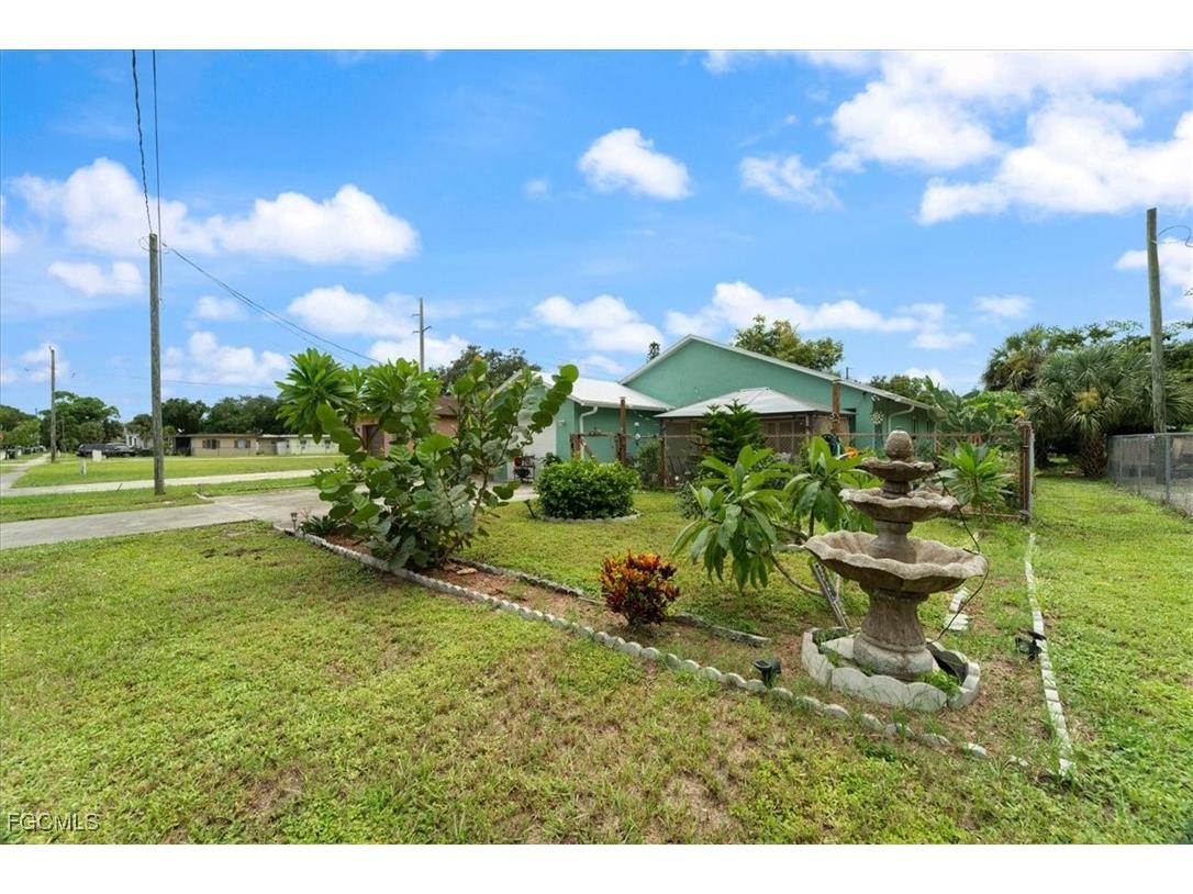 2984 Lincoln Boulevard Fort Myers FL 33916 2025011703 image27