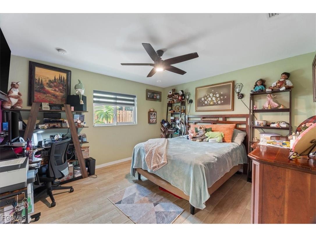 2984 Lincoln Boulevard Fort Myers FL 33916 2025011703 image5