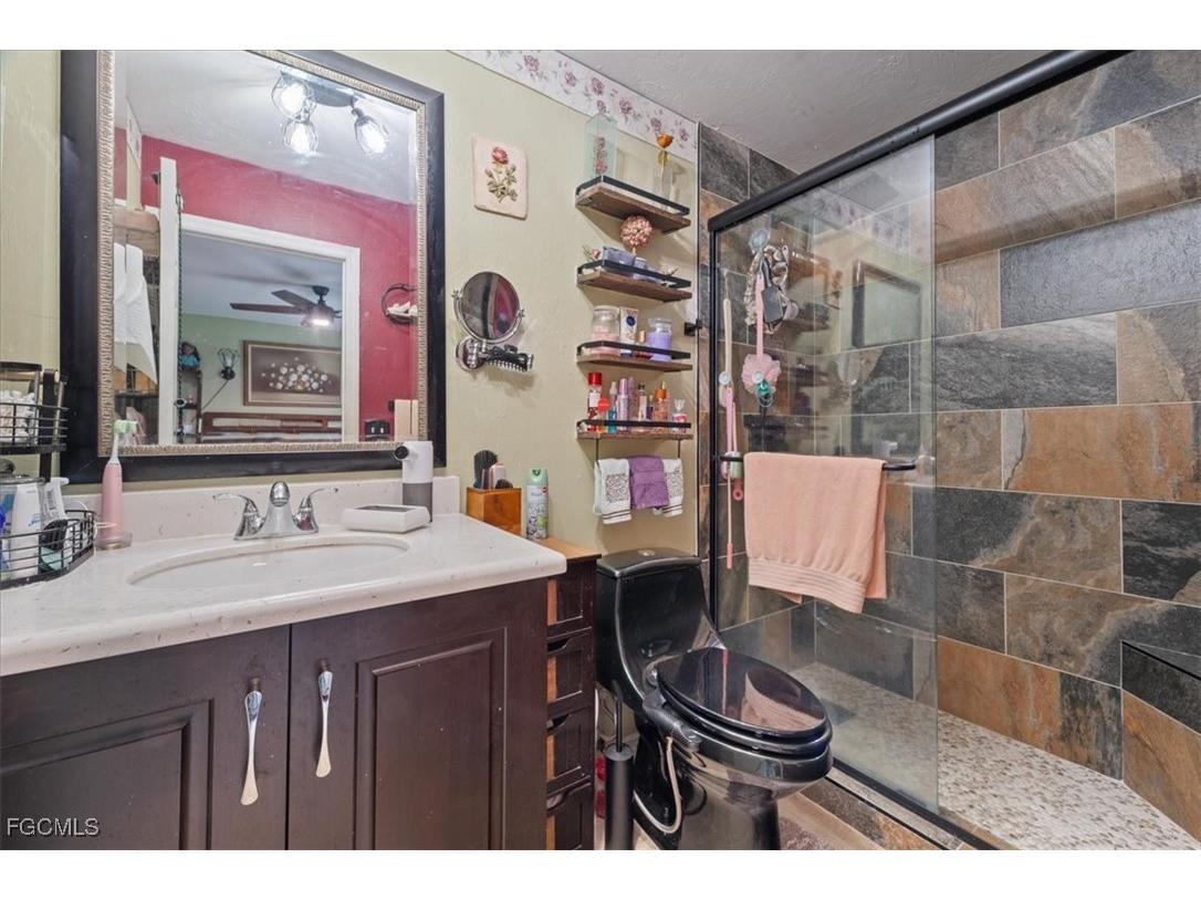 2984 Lincoln Boulevard Fort Myers FL 33916 2025011703 image8