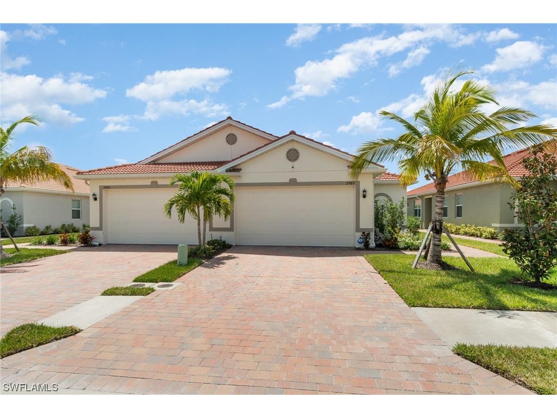 2989 Royal Gardens Avenue Fort Myers FL 33916 223063840 image1
