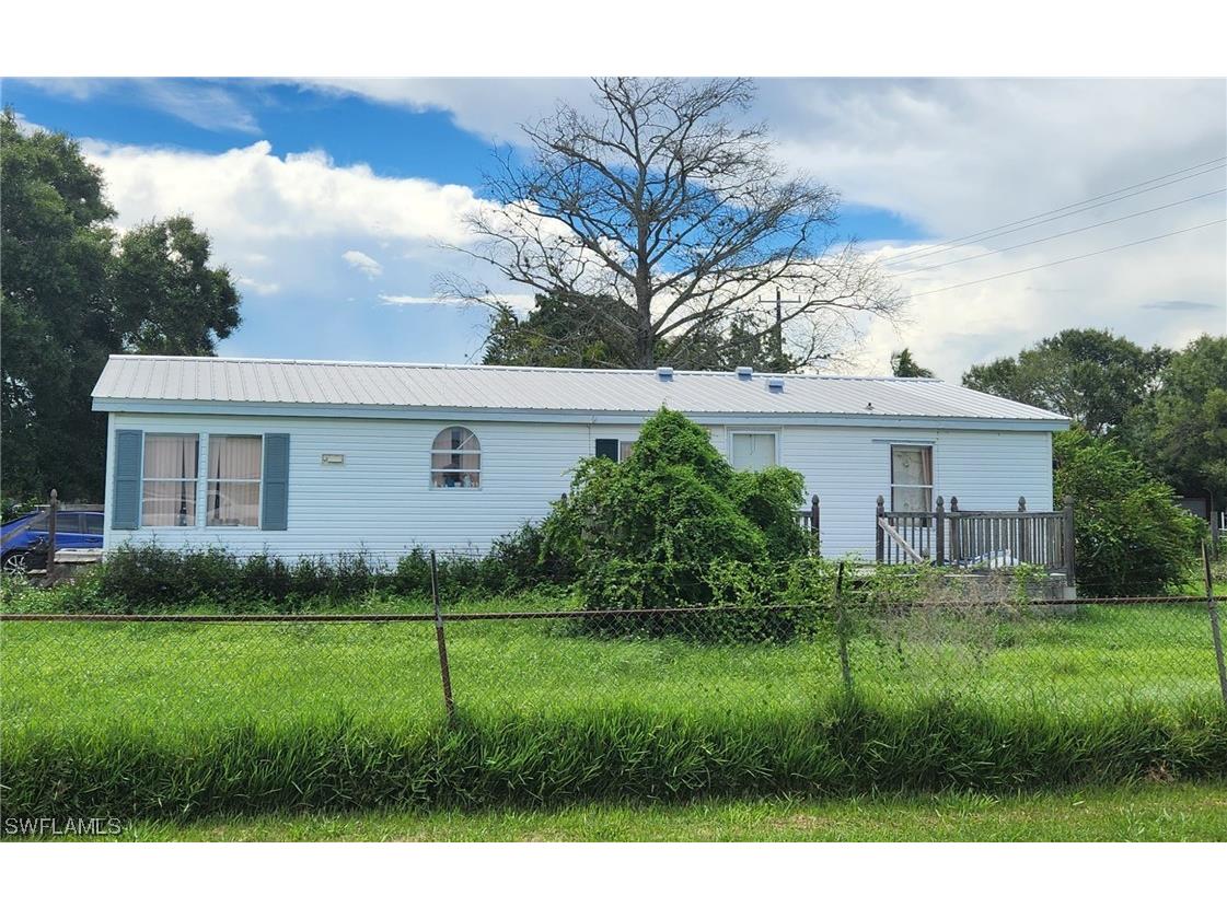 299 5th Street Moore Haven FL 33471 223059486 image1